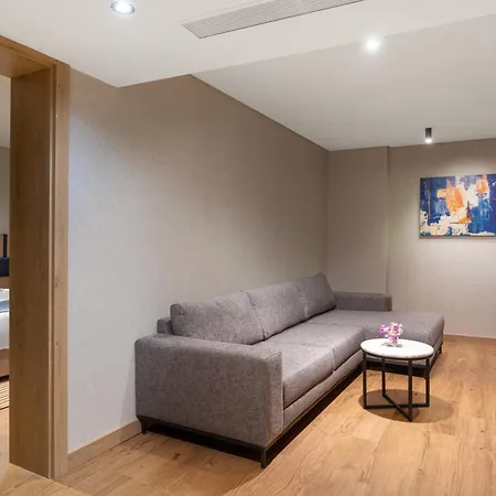 Отель Elite World