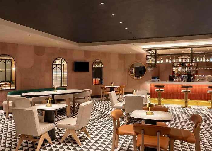 מלון Elite World קוסדסי