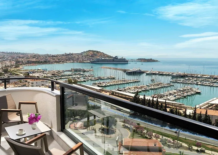 Elite World Hotel 5*