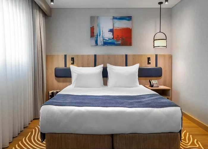 Elite World Hotel 5*